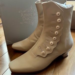 American Duchess Victorian Renoir boots, BNIB